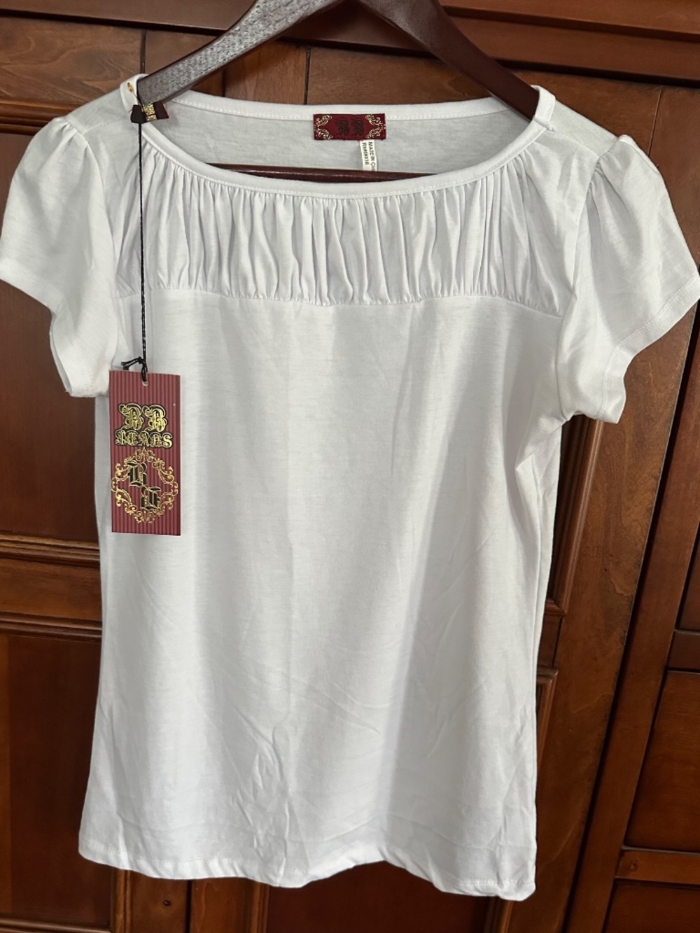 BB Jeans White Cotton Poly Pleats Pullover Short Sleeve Size M/L NWT